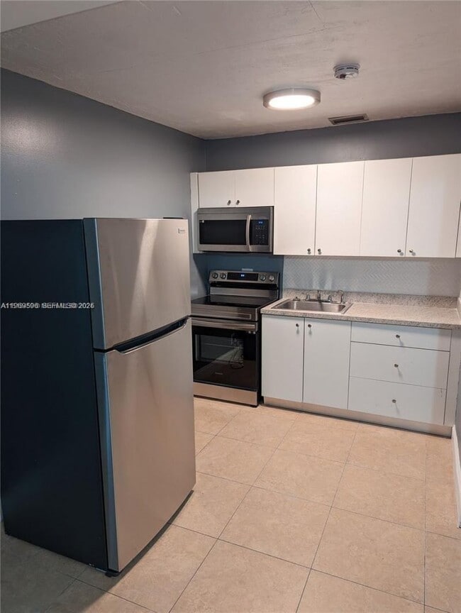 5820 NW 14th Ct in Lauderhill, FL - Building Photo - Building Photo