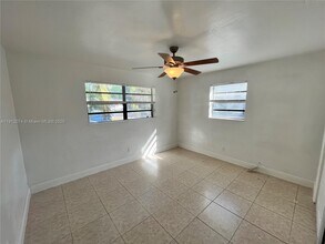 2031 NW 30th Ave in Fort Lauderdale, FL - Building Photo - Building Photo