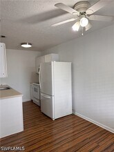 4629 Bayshore Dr in Naples, FL - Building Photo - Building Photo