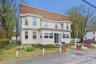 6 Fletcher St in Ayer, MA - Building Photo