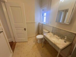 49 Beacon St, Unit 68 in Boston, MA - Building Photo - Building Photo