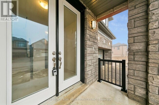 23 Mayhew Ln in Hamilton, ON - Building Photo - Building Photo