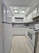 7611 Paula Dr in Tampa, FL - Building Photo - Building Photo