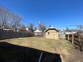 1041 Magnolia Ave E in St. Paul, MN - Building Photo