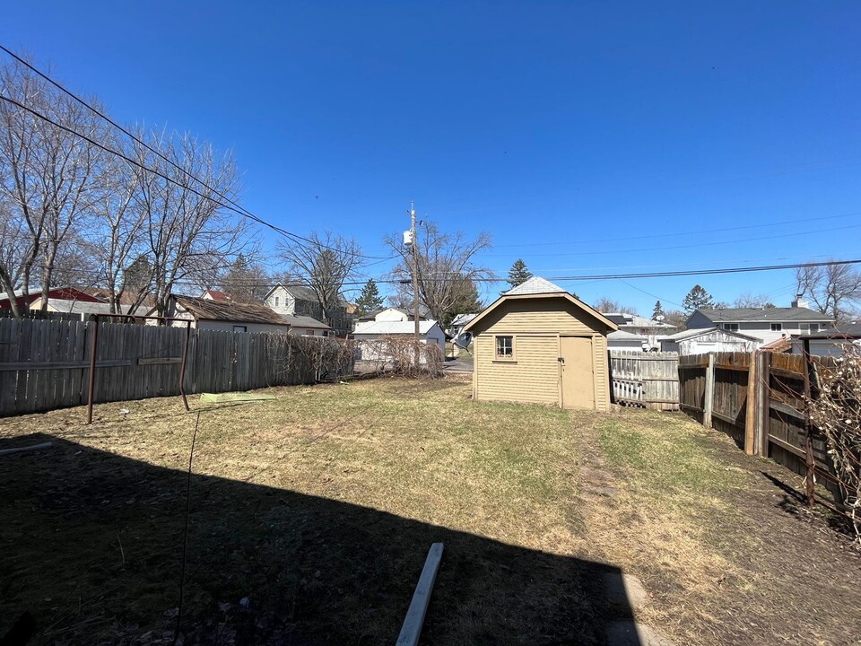 1041 Magnolia Ave E in St. Paul, MN - Building Photo