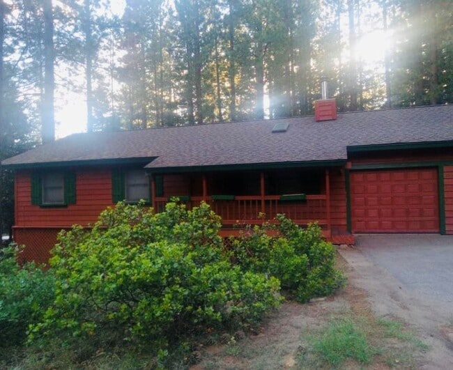 property at 1399 Iroquois Cir