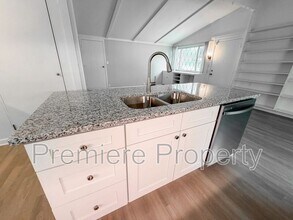 5803 N Highland Ave in Kansas City, MO - Building Photo - Building Photo