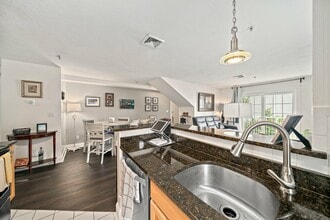 24 Wall St in Canton, MA - Building Photo - Building Photo