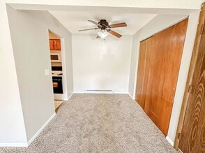 6730 Hill Ave in Toledo, OH - Building Photo - Building Photo