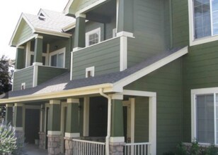 6825 19th St in Greeley, CO - Foto de edificio - Building Photo