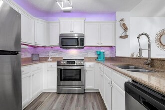 4057 Crockers Lake Blvd in Sarasota, FL - Building Photo - Building Photo