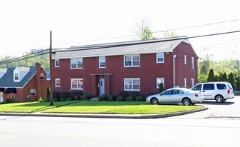 1308 Washington Pike in Bridgeville, PA - Building Photo