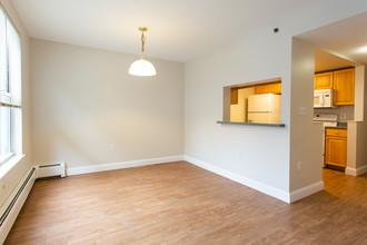 Auburn Court in Cambridge, MA - Building Photo - Interior Photo