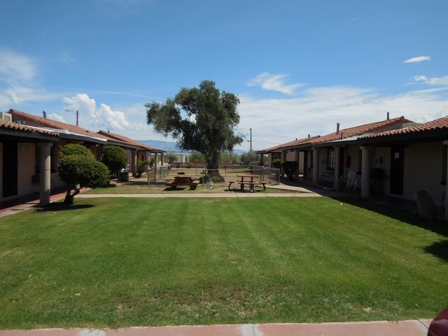 Stagecoach Apartments in Tucson, AZ - Foto de edificio - Building Photo