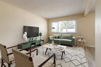 Stanley Apartments in Medicine Hat, AB - Building Photo - Building Photo