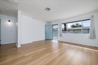 44440 Acacia Dr in Palm Desert, CA - Building Photo - Building Photo