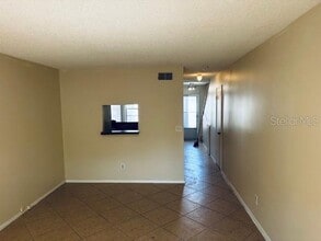 7132 Waterside Dr in Tampa, FL - Building Photo - Building Photo