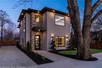 1160 NW D St in Bentonville, AR - Building Photo - Building Photo
