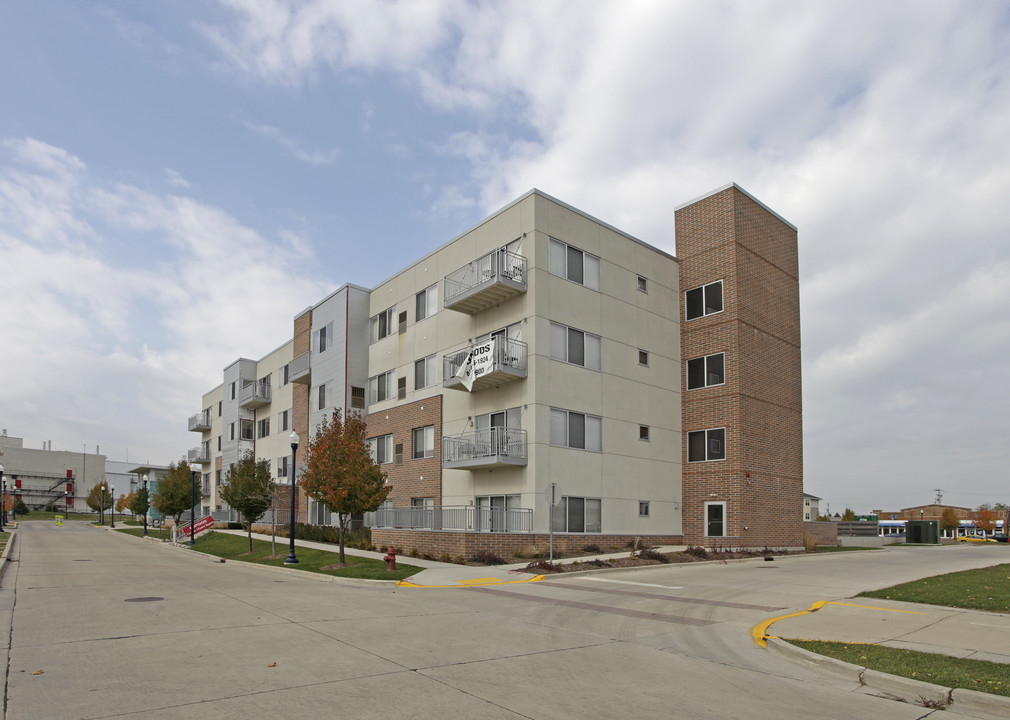 3540 Library Dr in Cudahy, WI - Foto de edificio