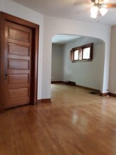 1129 Idaho E St, Unit 2 in Milwaukee, WI - Building Photo - Building Photo