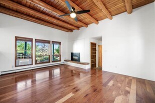 2803 Calle Dulcinea in Santa Fe, NM - Building Photo