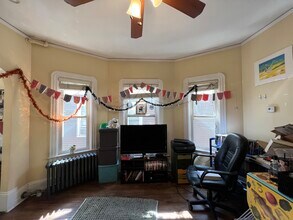 21 Chandler St, Unit 2 in Somerville, MA - Foto de edificio - Building Photo