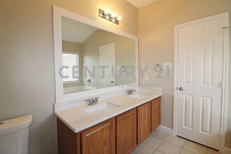 10453 Evening View Dr in Fort Worth, TX - Building Photo - Building Photo
