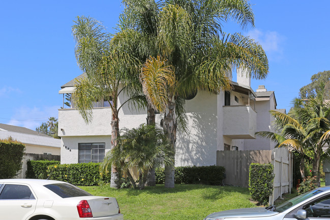 1956 Reed Ave in San Diego, CA - Building Photo - Building Photo