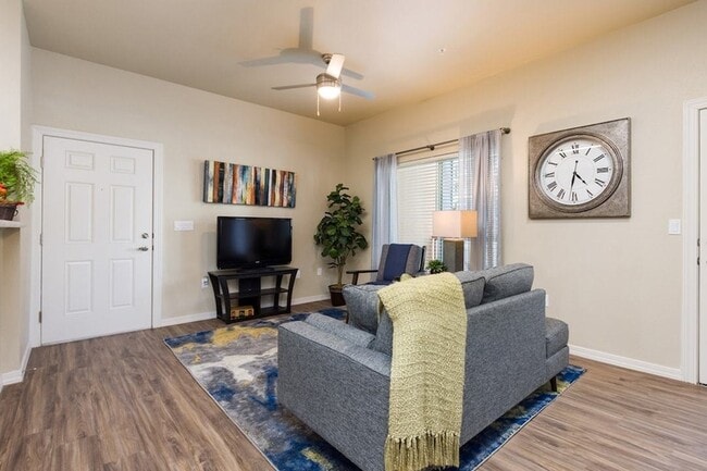 The Flats at Ridgeview in Las Cruces, NM - Foto de edificio - Building Photo
