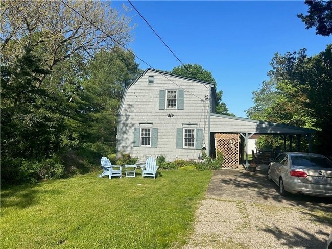 property at 10 Washington St