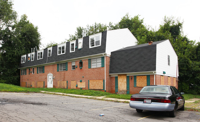 411-415 N Bend Rd in Baltimore, MD - Building Photo - Building Photo