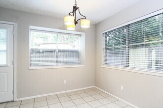 9215 Grandview Park Dr in Spring, TX - Building Photo - Building Photo