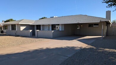 1941 E Manhatton Dr in Tempe, AZ - Building Photo - Building Photo