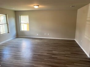 2853 Golf Crest Dr in Wharton, TX - Building Photo - Building Photo
