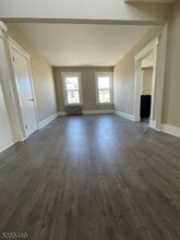 26 2nd Ave in Raritan, NJ - Building Photo - Building Photo