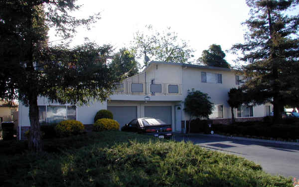 Bartlett Pines in Hayward, CA - Building Photo - Building Photo