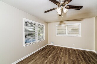 1716 2nd St NE in Center Point, AL - Foto de edificio - Building Photo