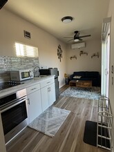 49106 N 3rd Ave, Unit Casita Verde in New River, AZ - Building Photo - Building Photo