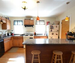 340 Market St in Boston, MA - Building Photo