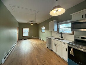 36465 Main St in New Baltimore, MI - Building Photo - Building Photo