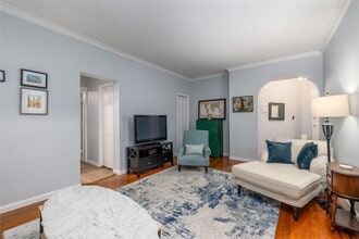 12 Hempstead Ave in Rockville Centre, NY - Building Photo - Building Photo