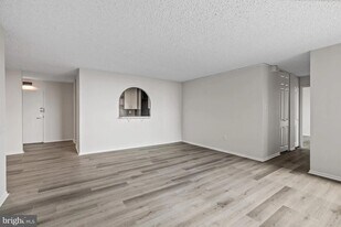 1500 Locust St, Unit 1B-1609 in Philadelphia, PA - Building Photo