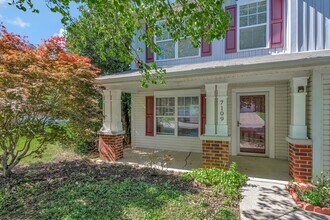 7109 Commonwealth Cir in Nashville, TN - Building Photo - Building Photo