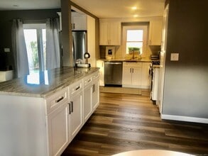 237 Stadley Rough Rd in Danbury, CT - Building Photo - Building Photo