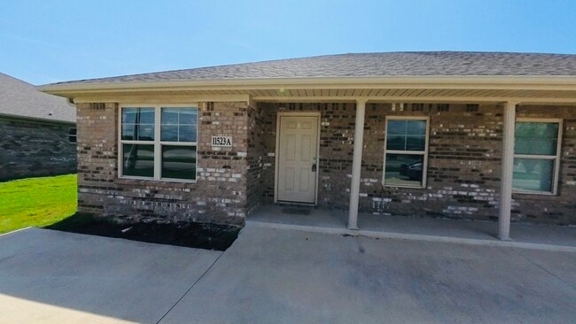 11523 Pulaski Pike in Toney, AL - Building Photo - Building Photo