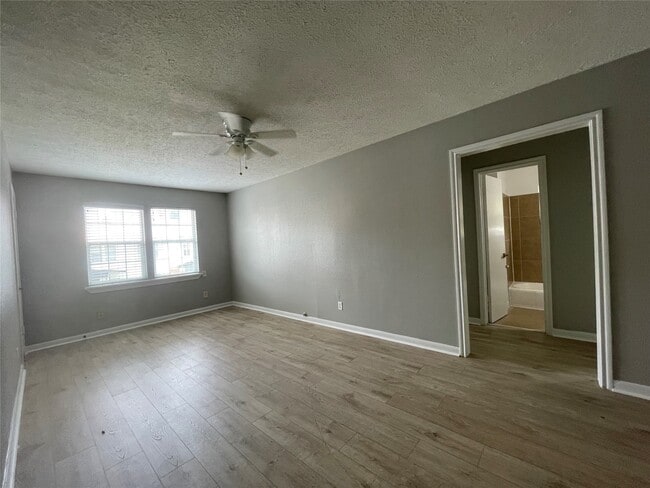 2411 Bastrop St in Houston, TX - Building Photo - Building Photo