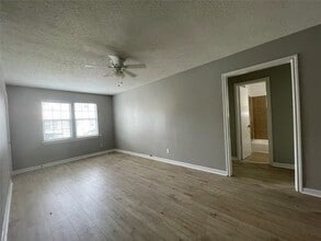 2411 Bastrop St in Houston, TX - Building Photo - Building Photo