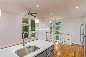 7 Alleghany St, Unit 3 in Boston, MA - Foto de edificio - Building Photo