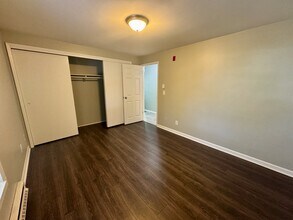 400 Taylor Ave NW in Renton, WA - Building Photo - Building Photo