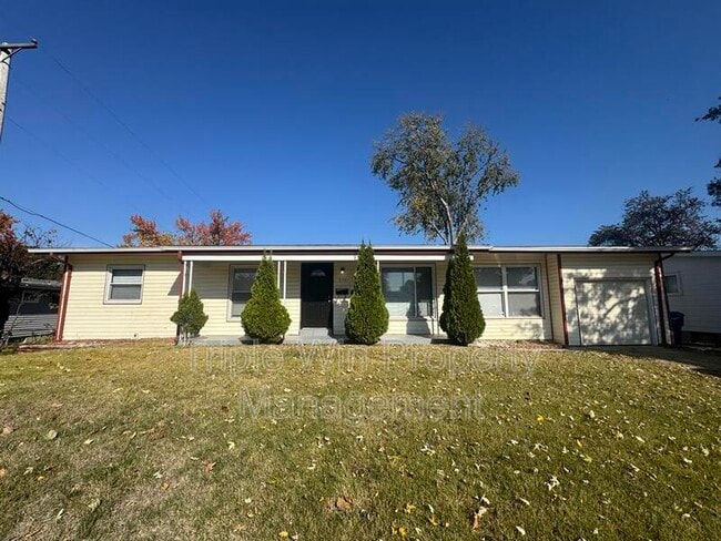 775 Crabapple Ln in Florissant, MO - Building Photo - Building Photo